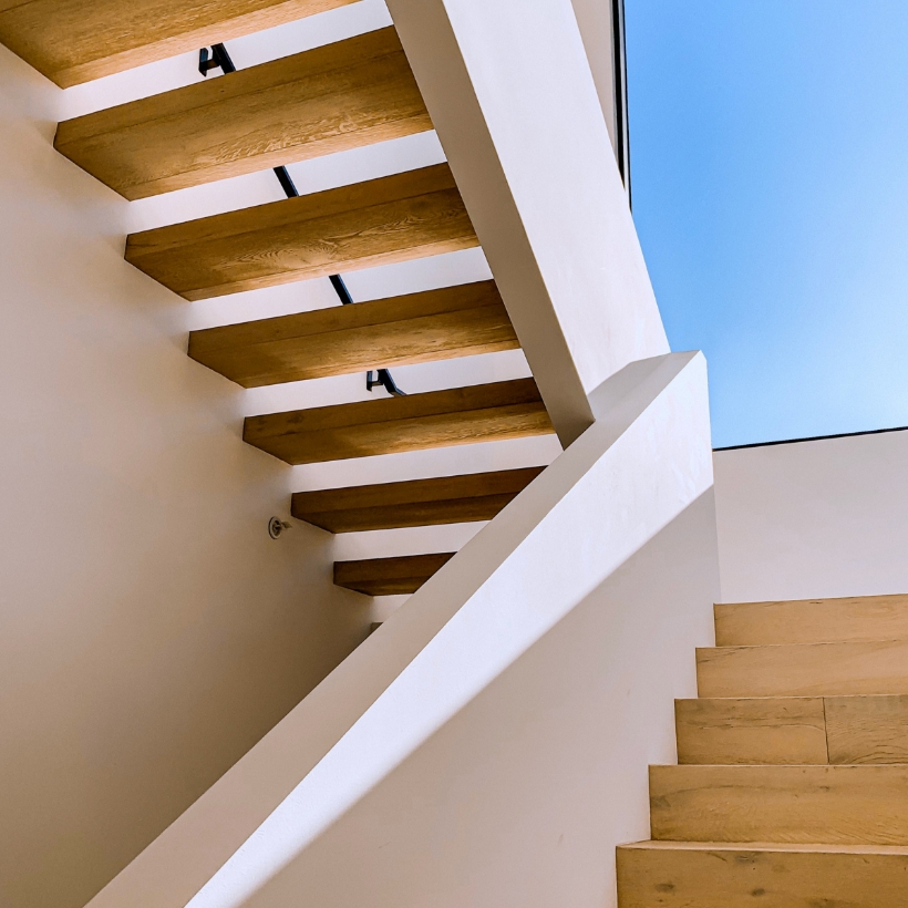 Image contexte Ekum Architectes, escalier en bois