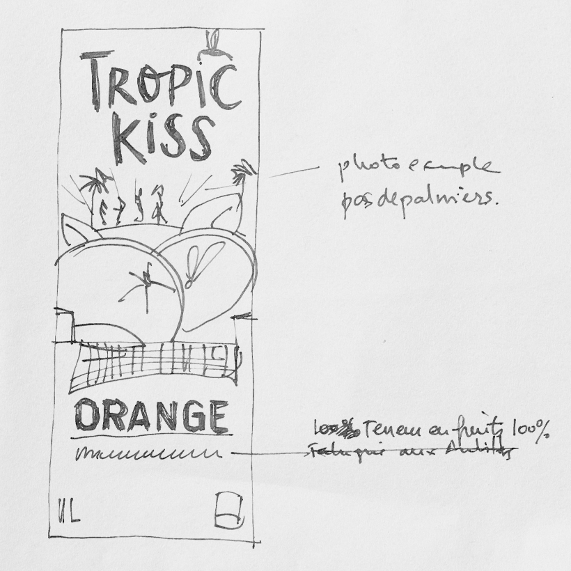 Esquisse packaging Tropic Kiss, brique de jus de fruits, au crayon à papier sur feuille blanche