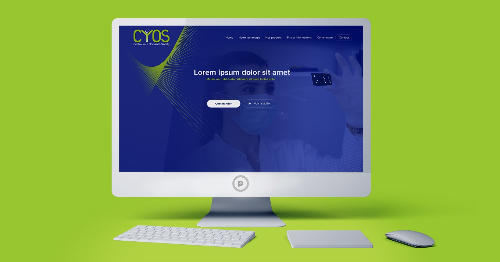 Maquette site internet CYOS, sur ordinateur fixe, sur fond vert